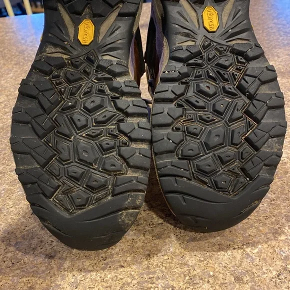 Merrell Gore Tex Crestbound Leather Hiking Boots 11 WITH FLAWS Very Used - Picture 16 of 17